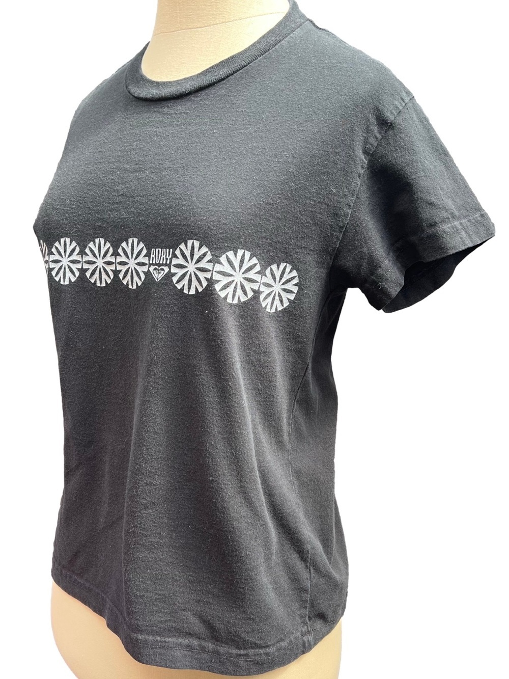 Vintage Roxy Quicksilver Snowflake Tee Size Medium - Picture 2 of 5